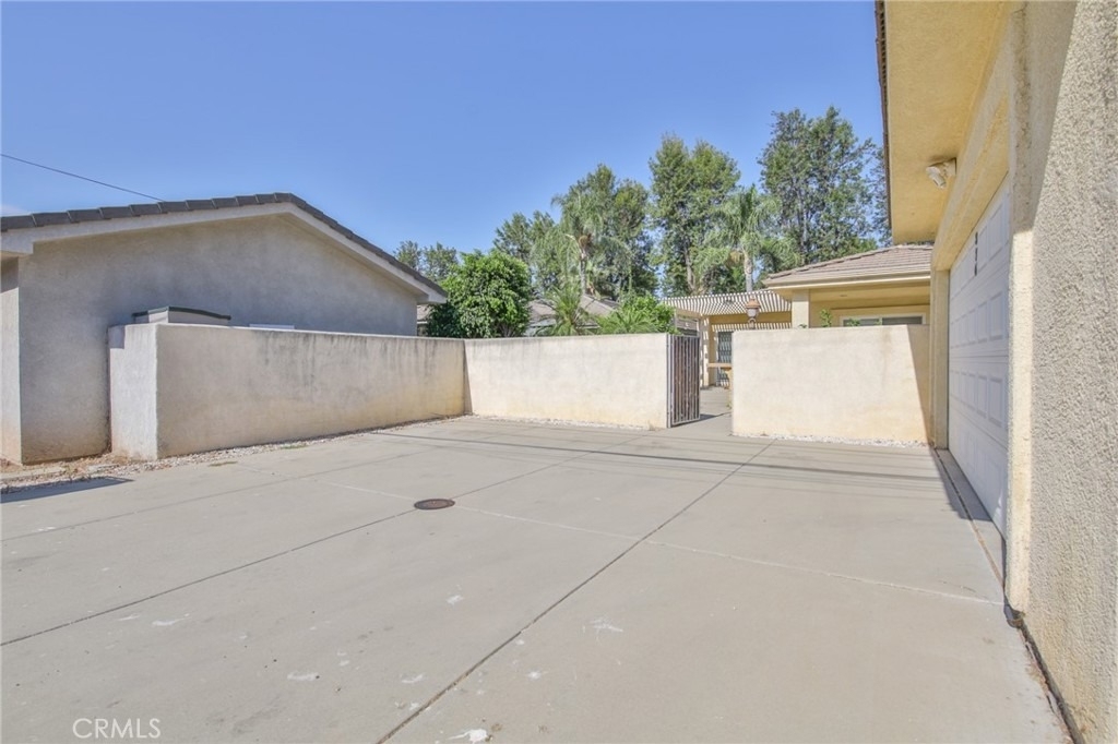 876 N Euclid Avenue - Photo 41