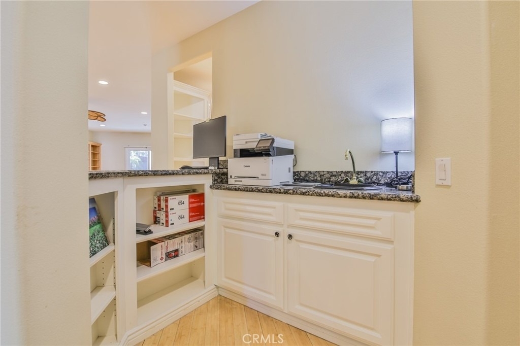 876 N Euclid Avenue - Photo 9