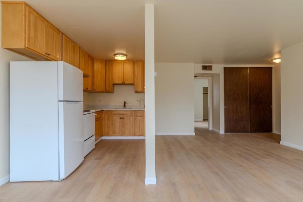 580 Lisbon Street - Photo 3