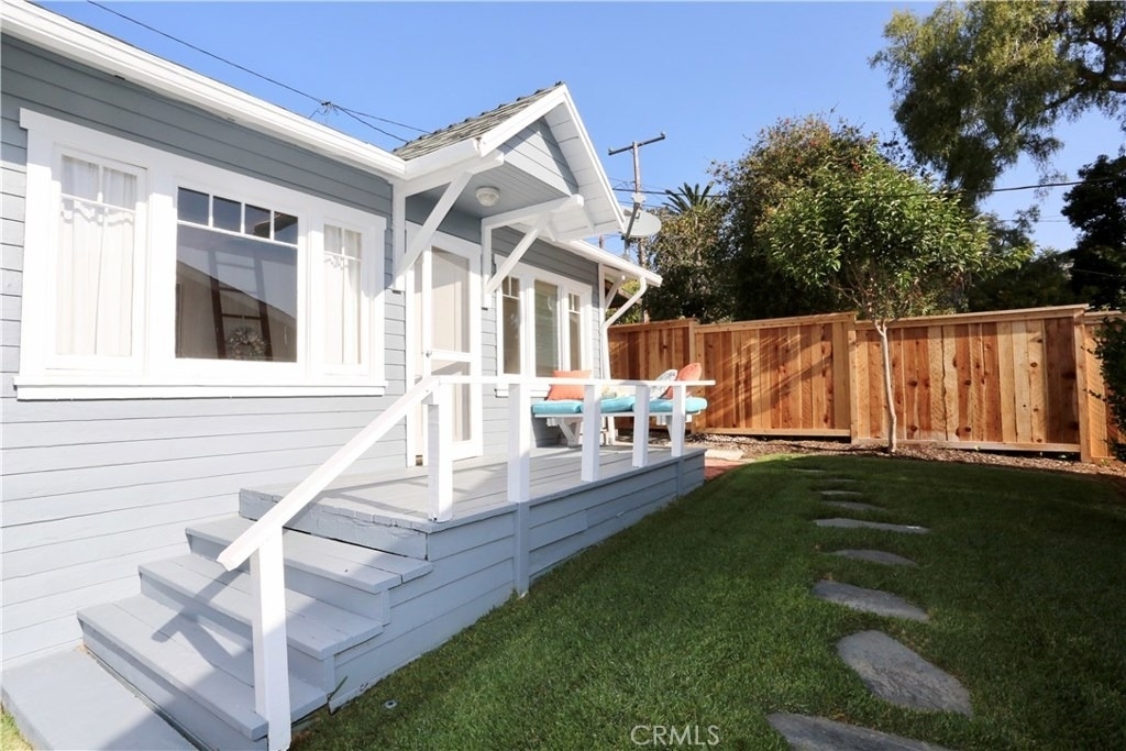 426 Aster Street - Photo 0