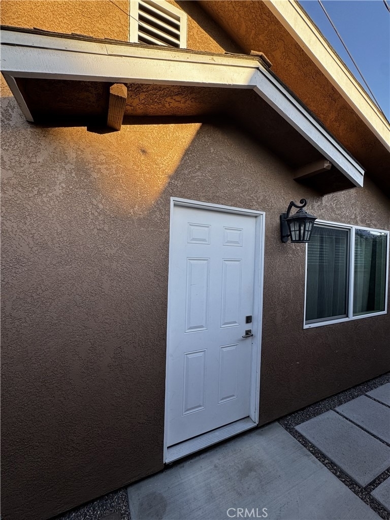 9411 1/2 Mandale Avenue - Photo 6
