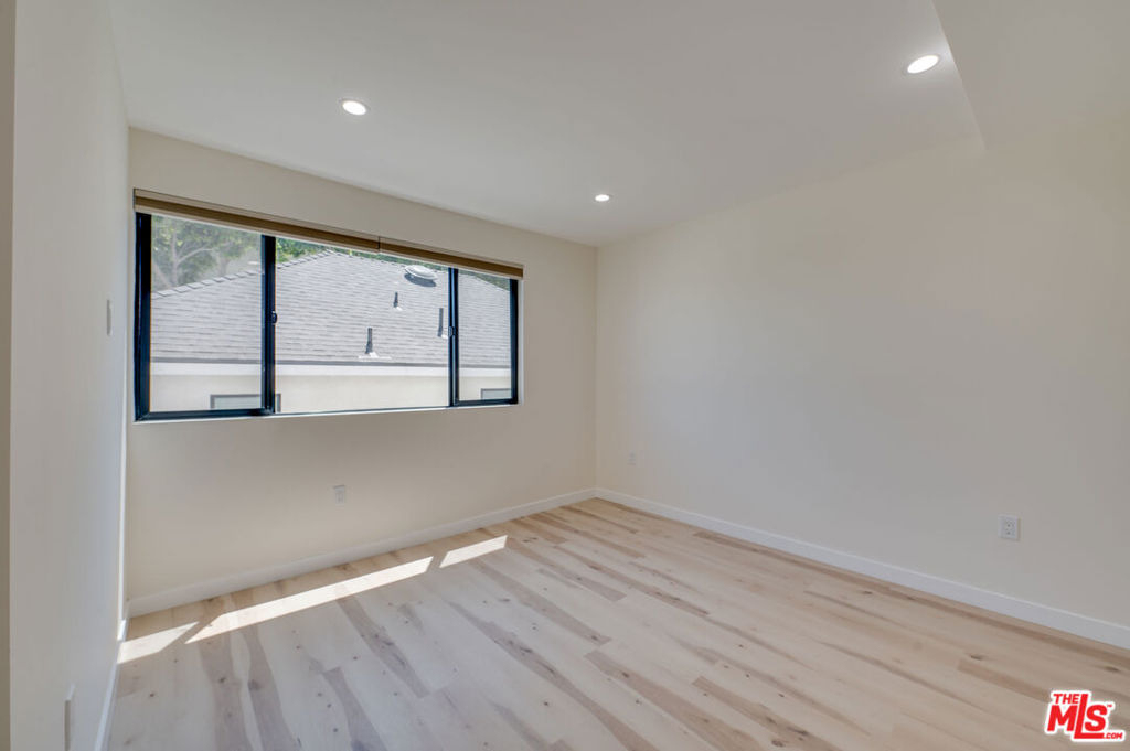 928 N San Vicente Boulevard - Photo 9