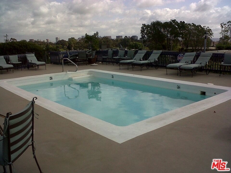 11730 W Sunset Boulevard - Photo 0