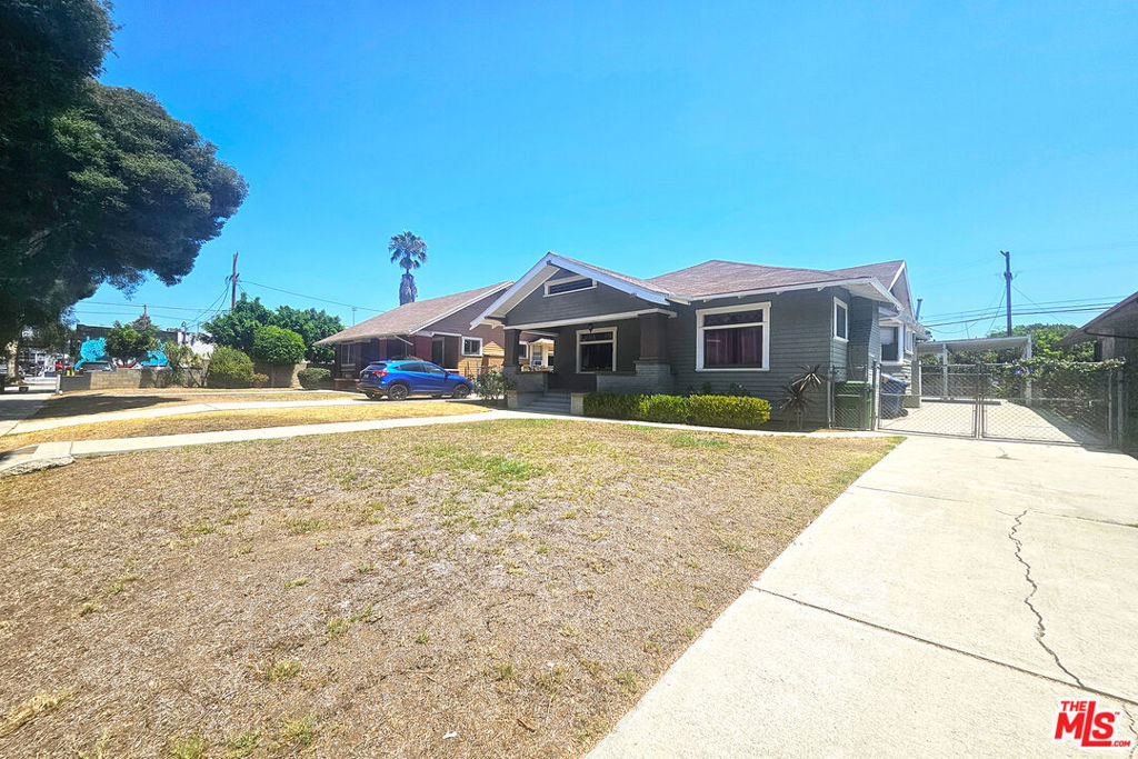648 N Heliotrope Drive - Photo 2