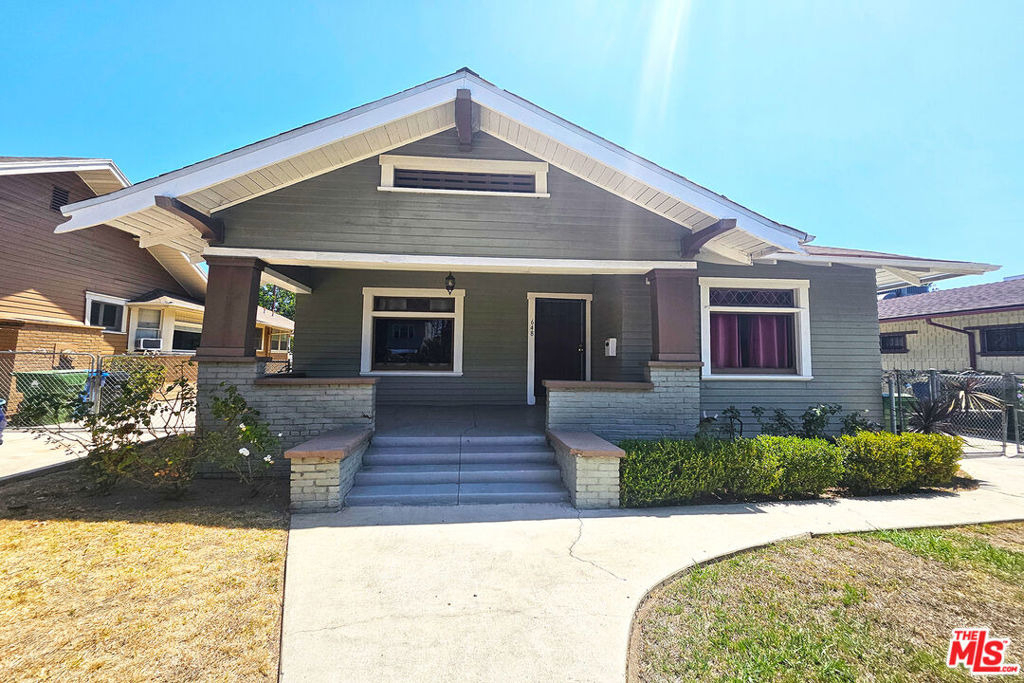 648 N Heliotrope Drive - Photo 0