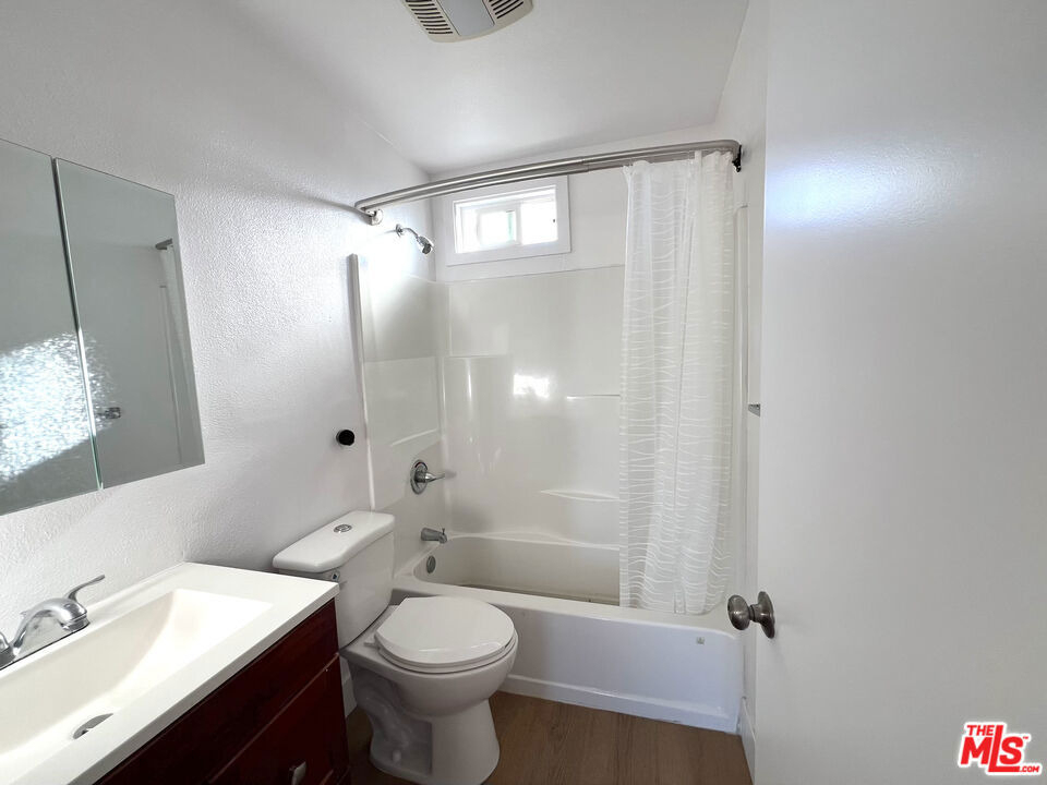1016 W 109th Place - Photo 6