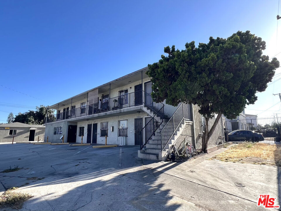 1016 W 109th Place - Photo 11
