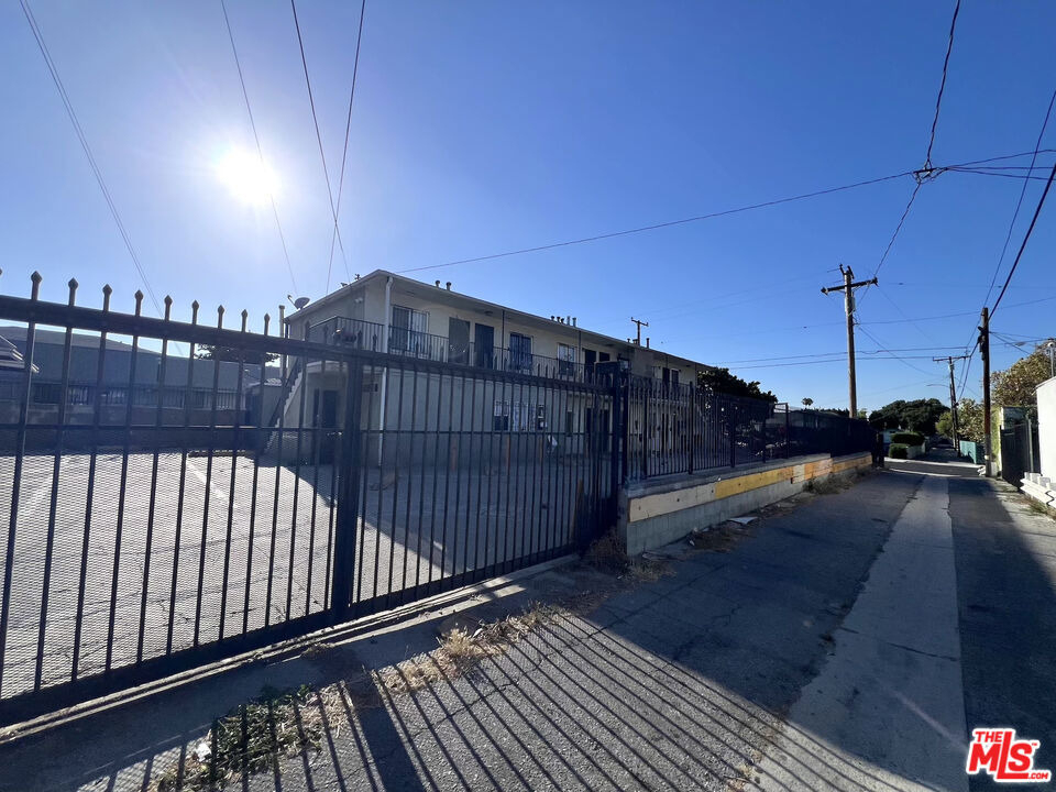 1012 W 109th Place - Photo 15