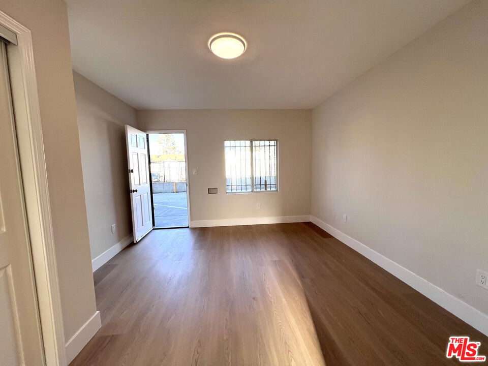 1012 W 109th Place - Photo 12