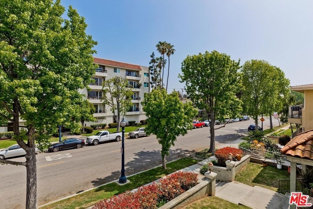 2138 E 1st Street - Photo 14