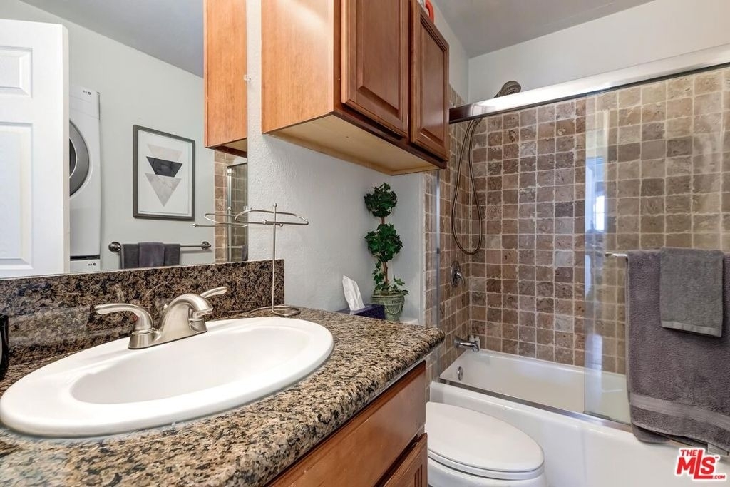 2138 E 1st Street - Photo 19