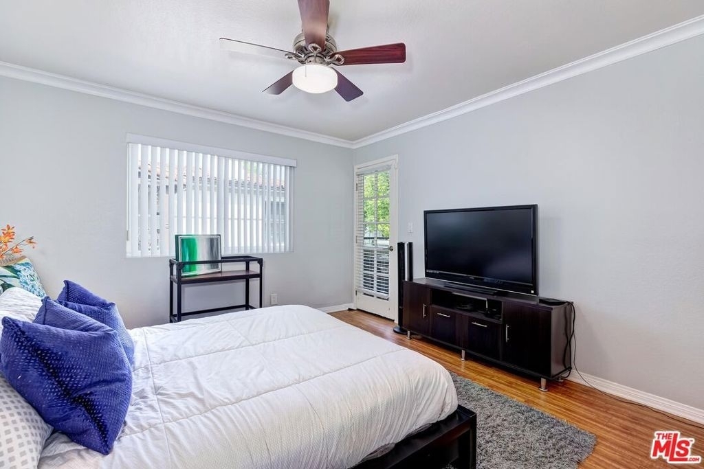 2138 E 1st Street - Photo 18