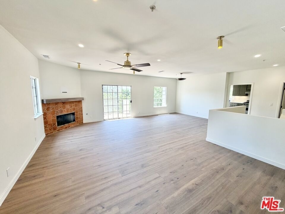 1515 Indiana Avenue - Photo 1
