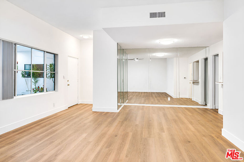 134 S Elm Drive - Photo 5