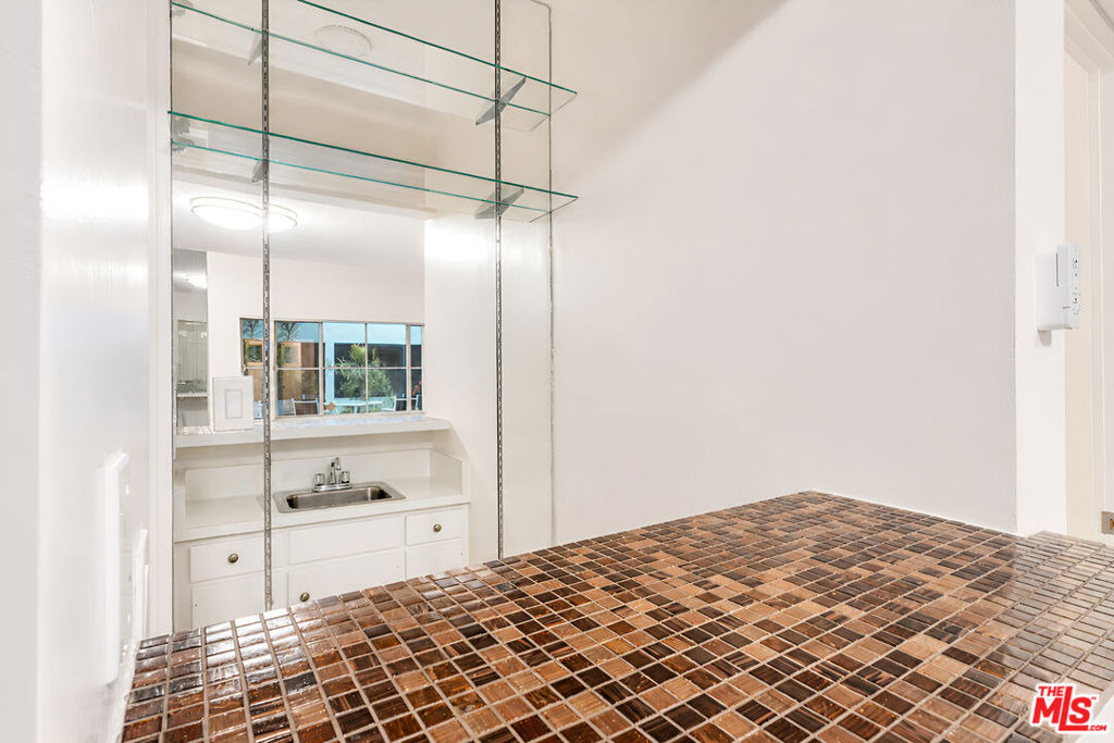 134 S Elm Drive - Photo 13
