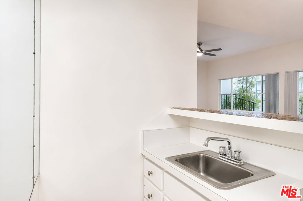 134 S Elm Drive - Photo 12