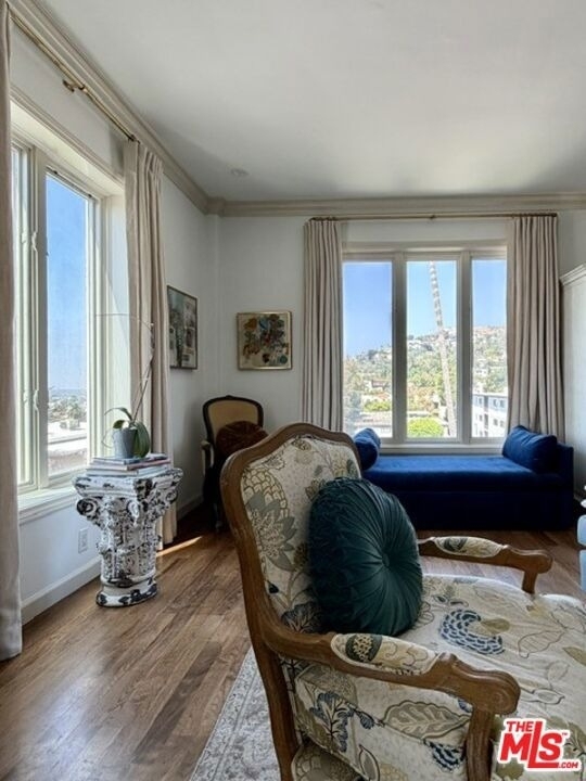 1424 N Crescent Heights Boulevard - Photo 4