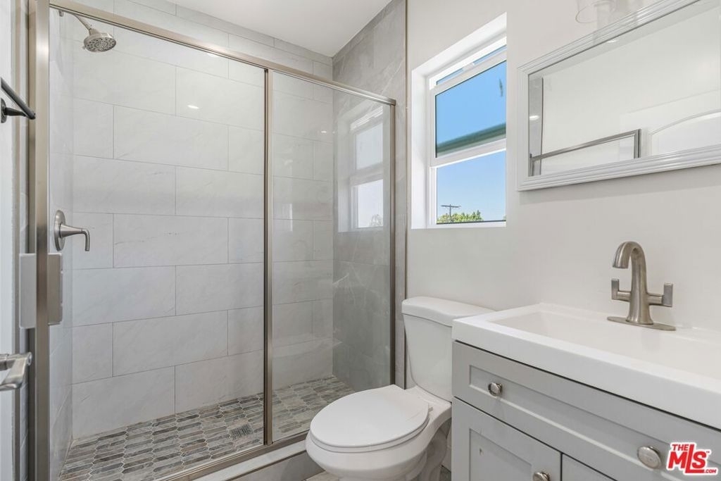 8224 Vanscoy Avenue - Photo 7