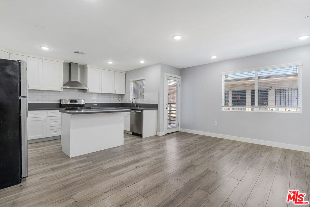 12000 Runnymede Street - Photo 2