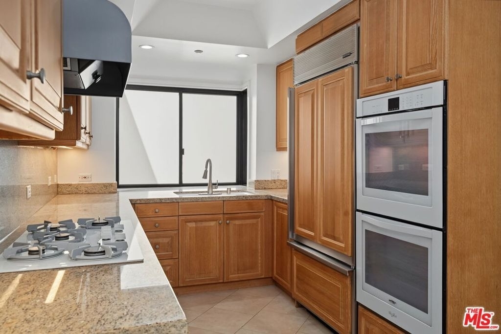 701 Ocean Avenue - Photo 34