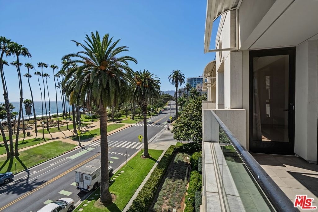 701 Ocean Avenue - Photo 20