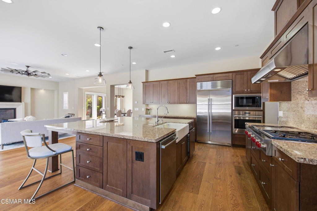 138 Mayflower Street - Photo 15