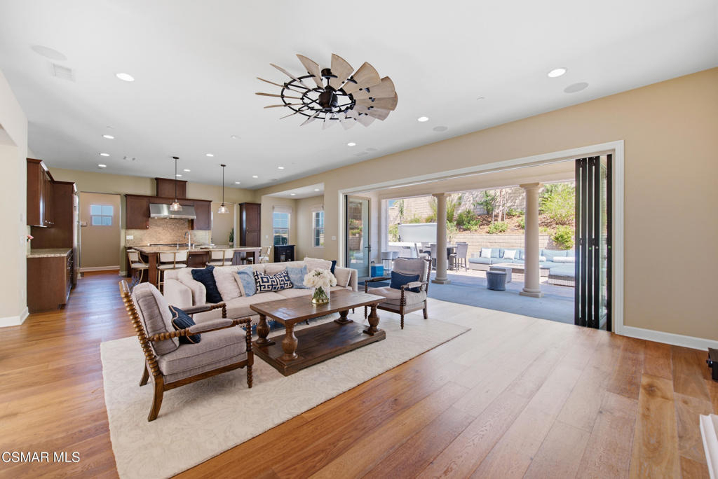 138 Mayflower Street - Photo 10