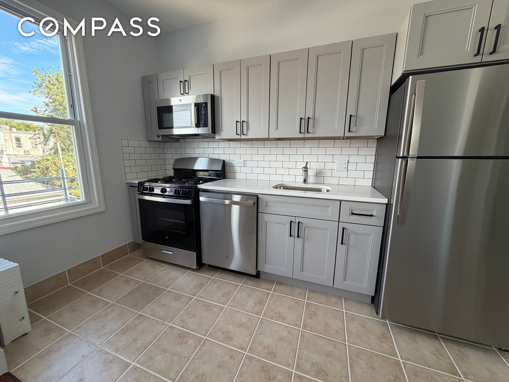 85th Street - Photo 5
