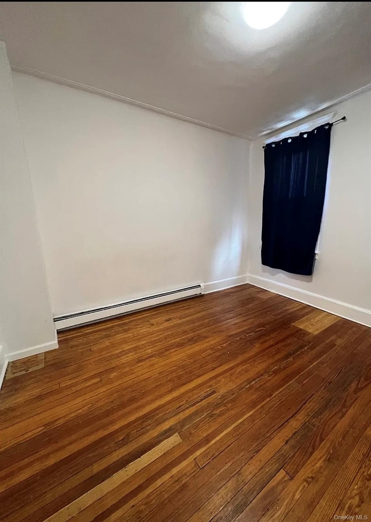 10713 Northern Boulevard - Photo 5