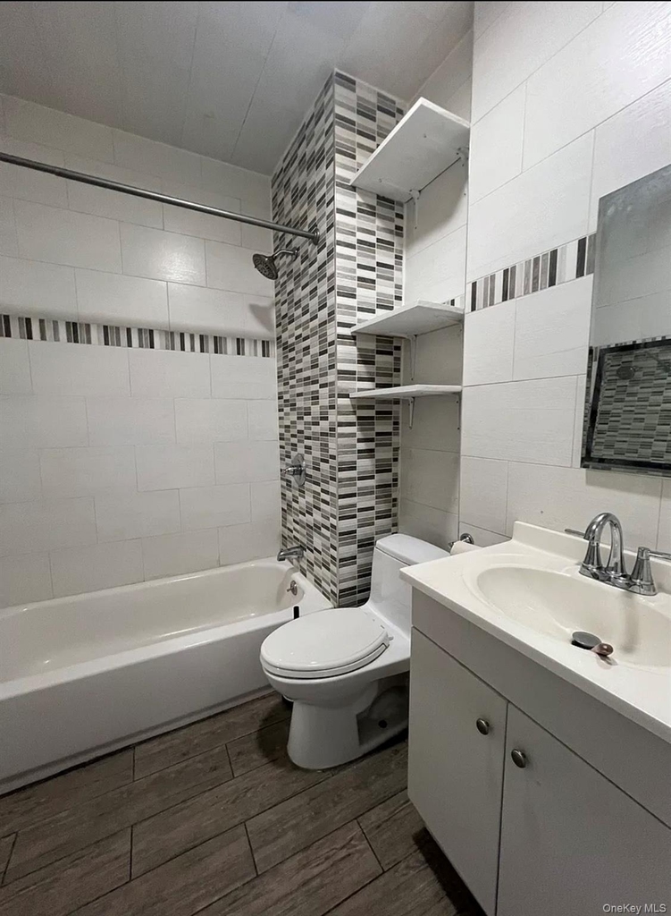 10713 Northern Boulevard - Photo 6