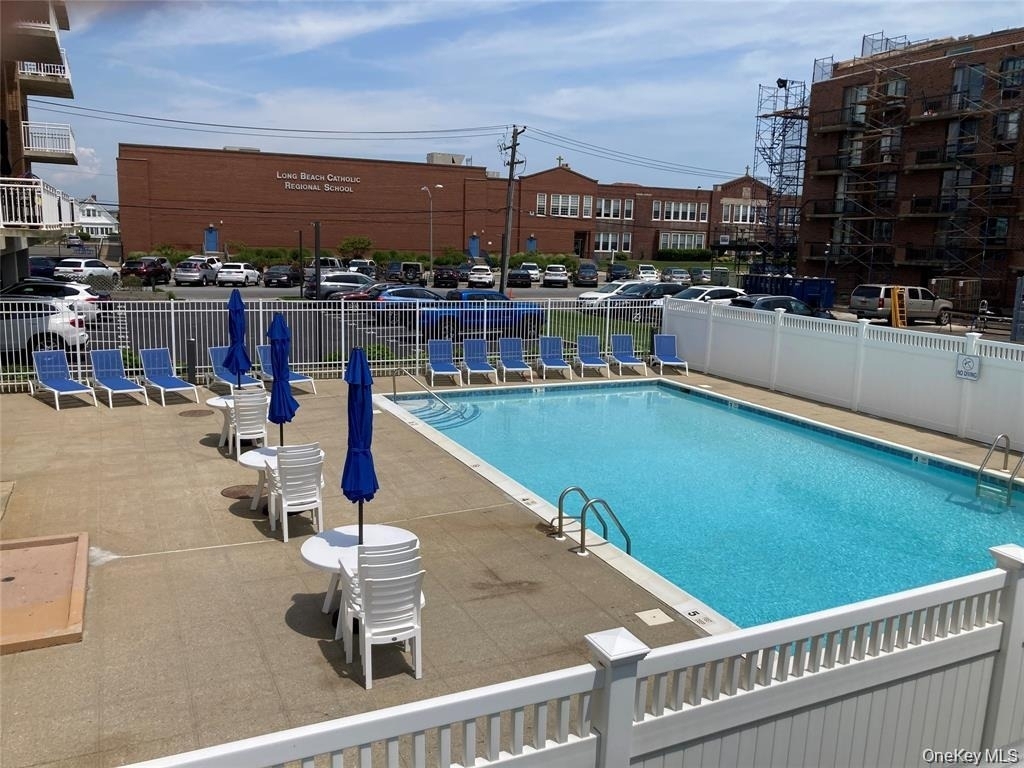 780 W Broadway - Photo 19