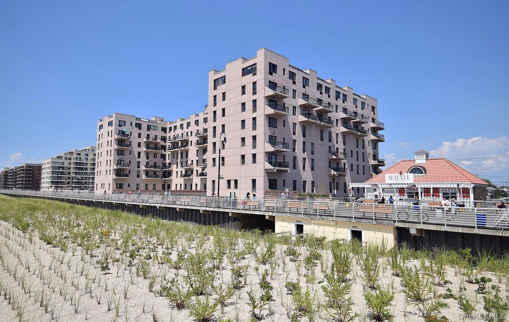 100 W Broadway - Photo 34