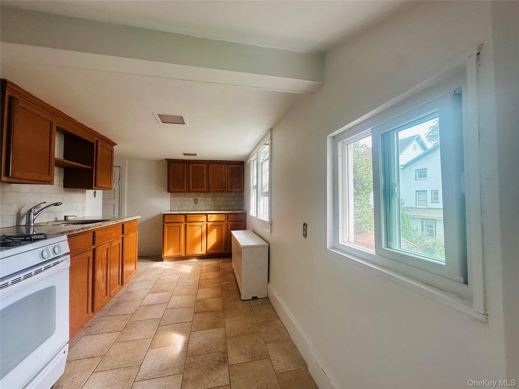 12 Cliff Street - Photo 3