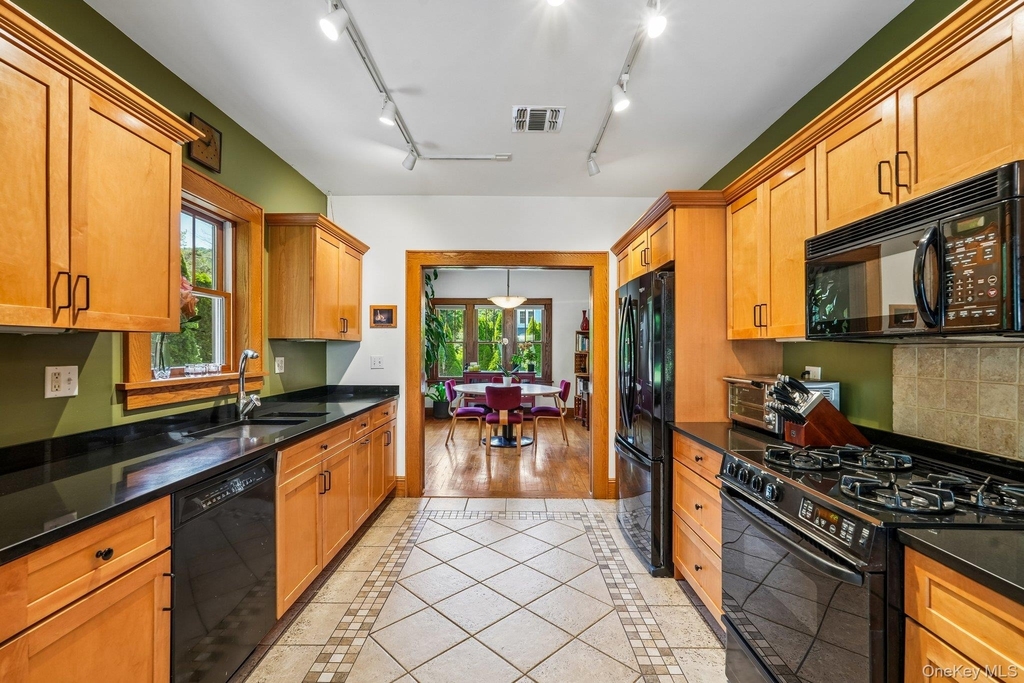 281 Piermont Avenue - Photo 19
