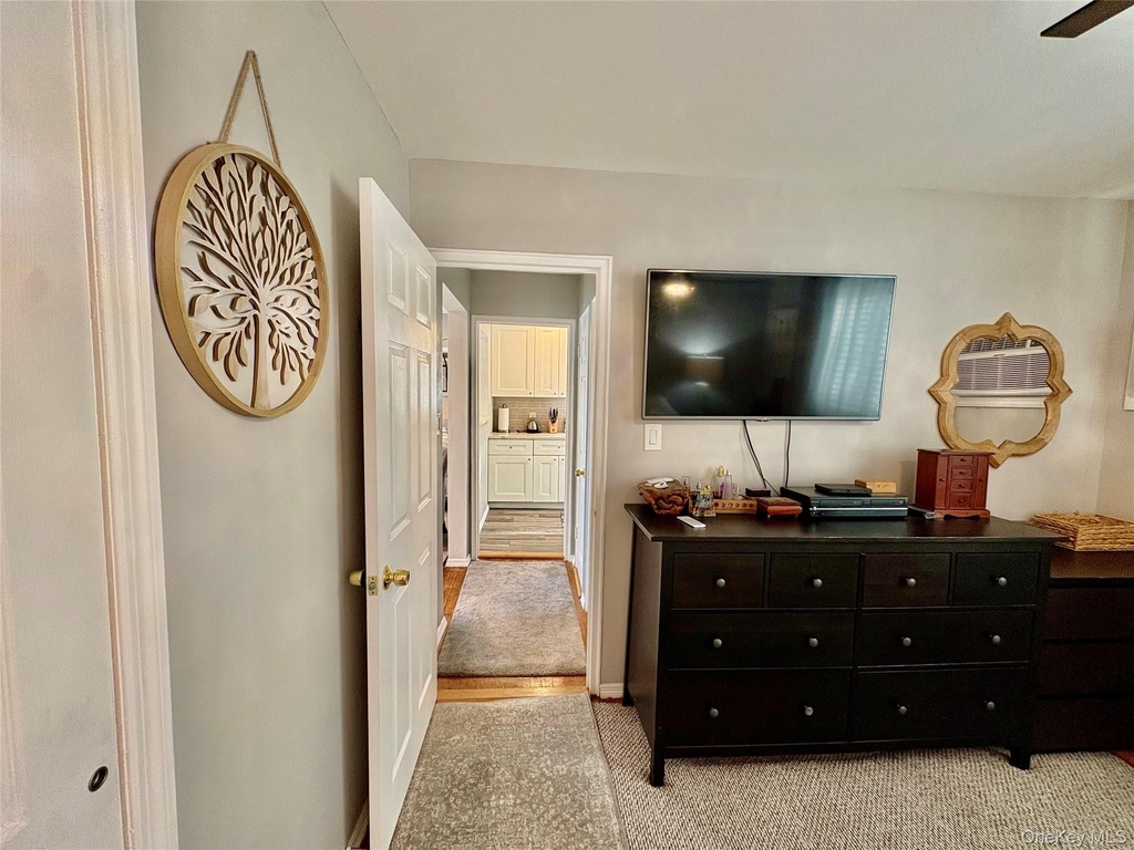 260-08 74th Avenue - Photo 8