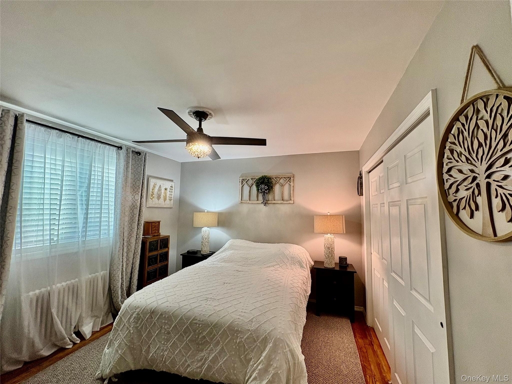 260-08 74th Avenue - Photo 5