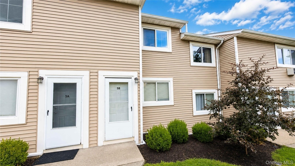 5 Fishkill Glen Drive - Photo 1