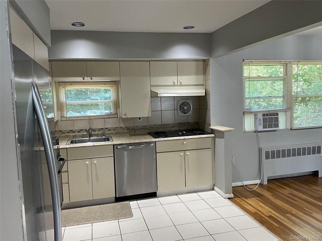 195 Central Park Road - Photo 3
