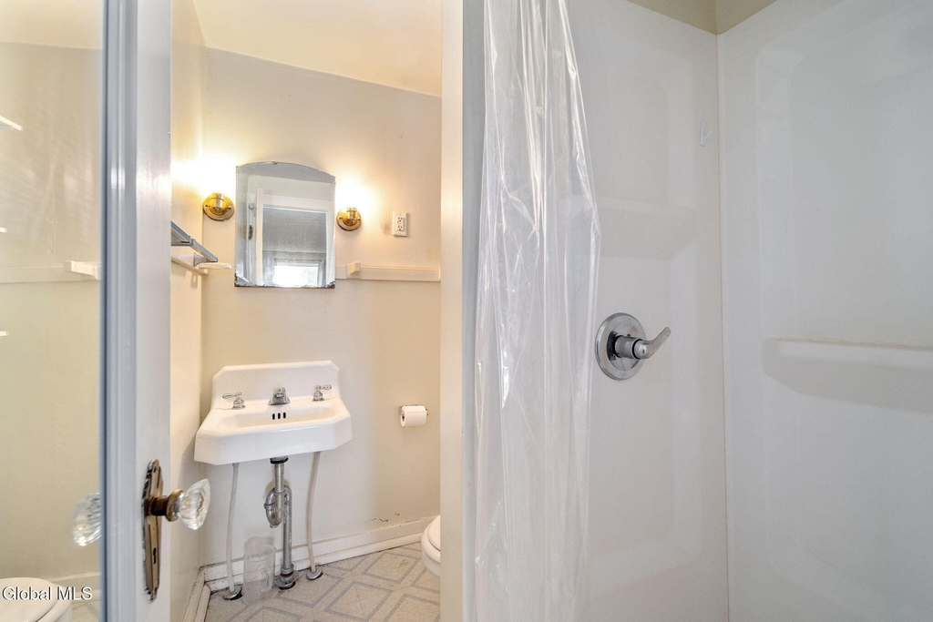 121 Washington Avenue - Photo 5