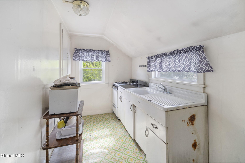 121 Washington Avenue - Photo 4