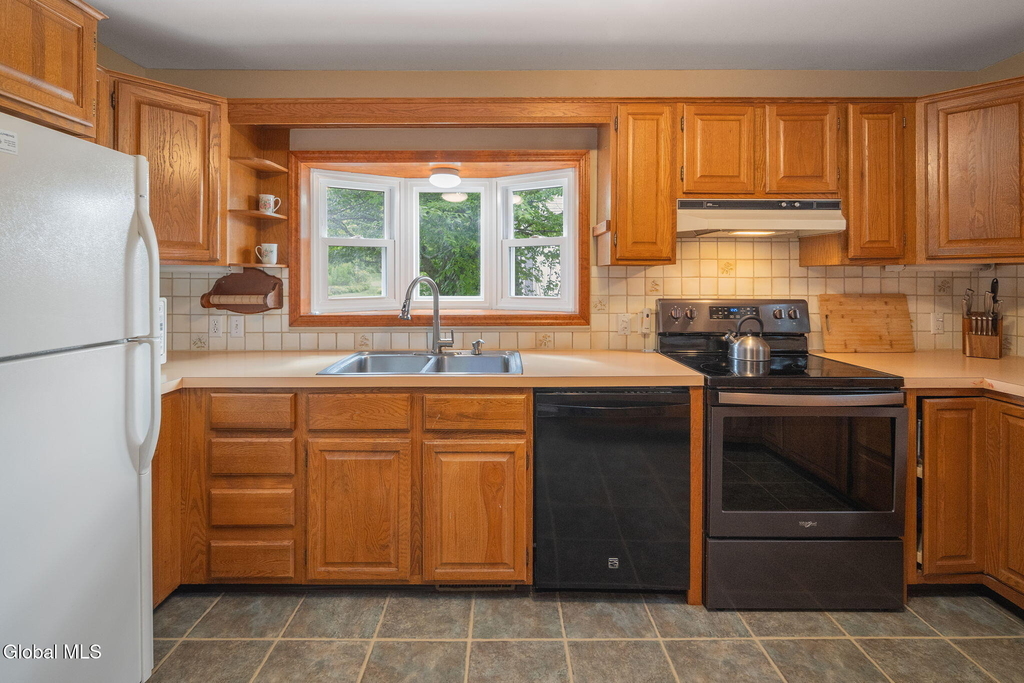 121 Washington Avenue - Photo 8