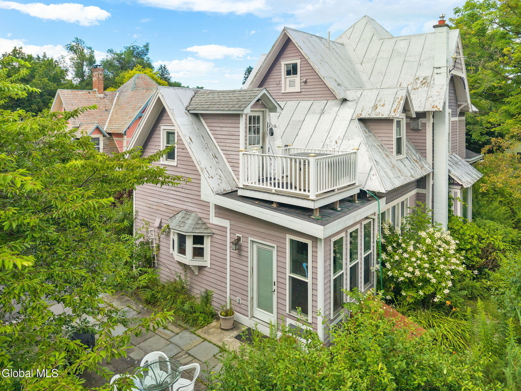 121 Washington Avenue - Photo 3
