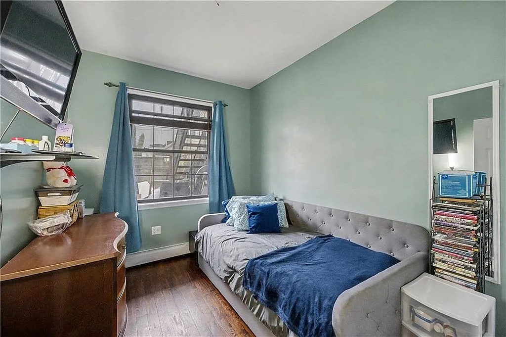 364 Evergreen Avenue - Photo 9