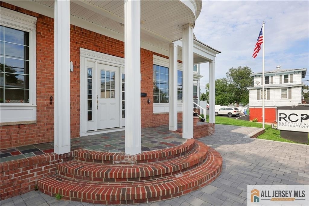 215 Washington Road - Photo 3