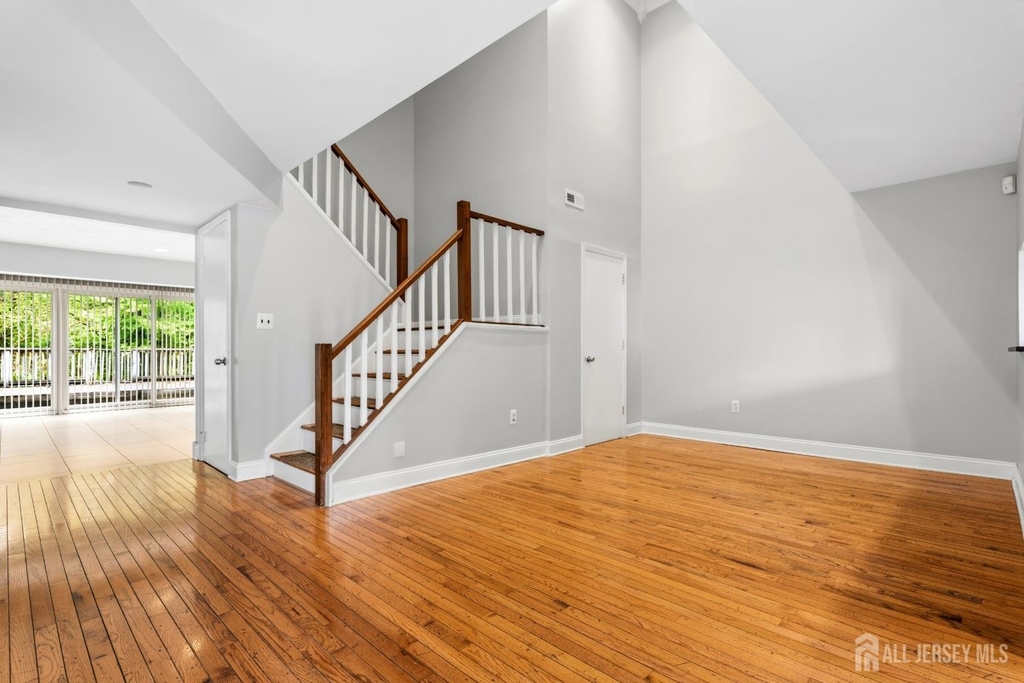 88 Wilshire Court - Photo 3