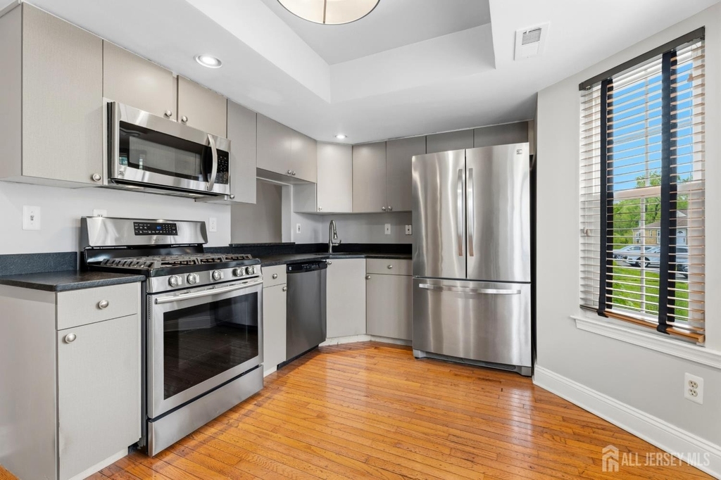 88 Wilshire Court - Photo 4