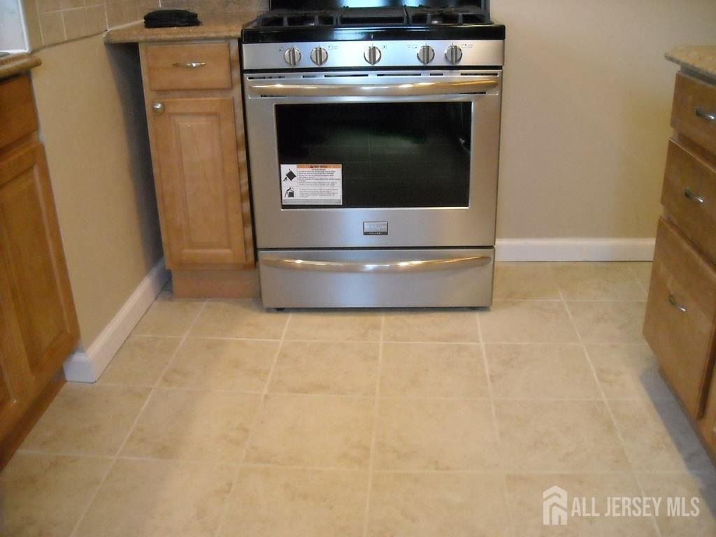 301 Penfield Place - Photo 5