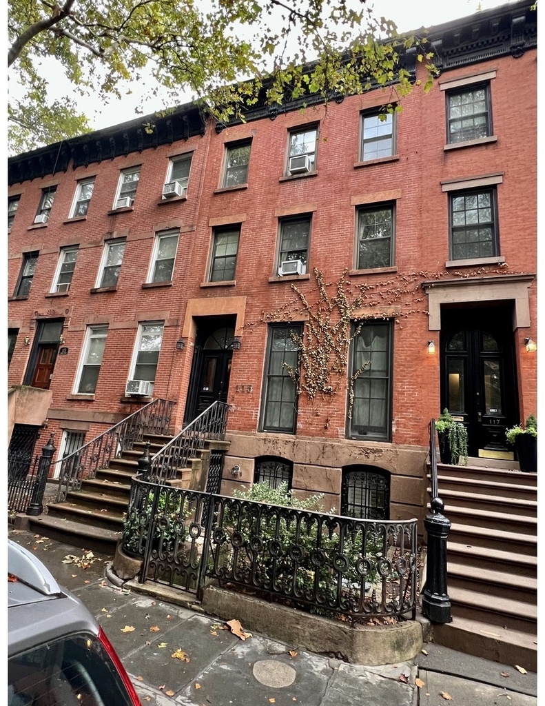 115 Bergen Street - Photo 0