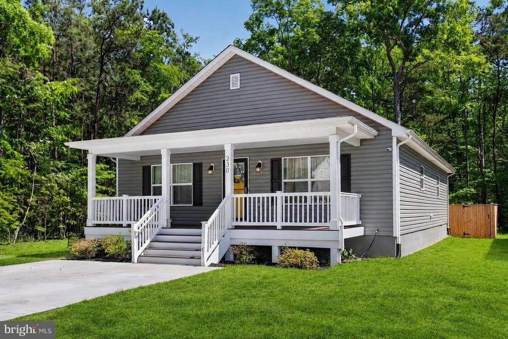 230 12th Street - Photo 1