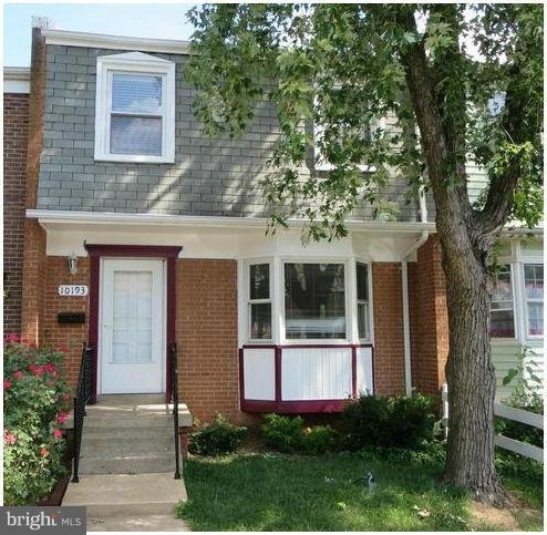10193 Farragut Court - Photo 0